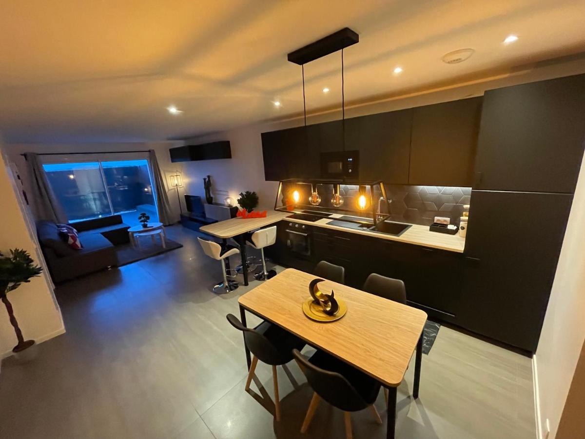 Gold Cocoon T3 74M2 Proche Centre Ville Villejust Luaran gambar